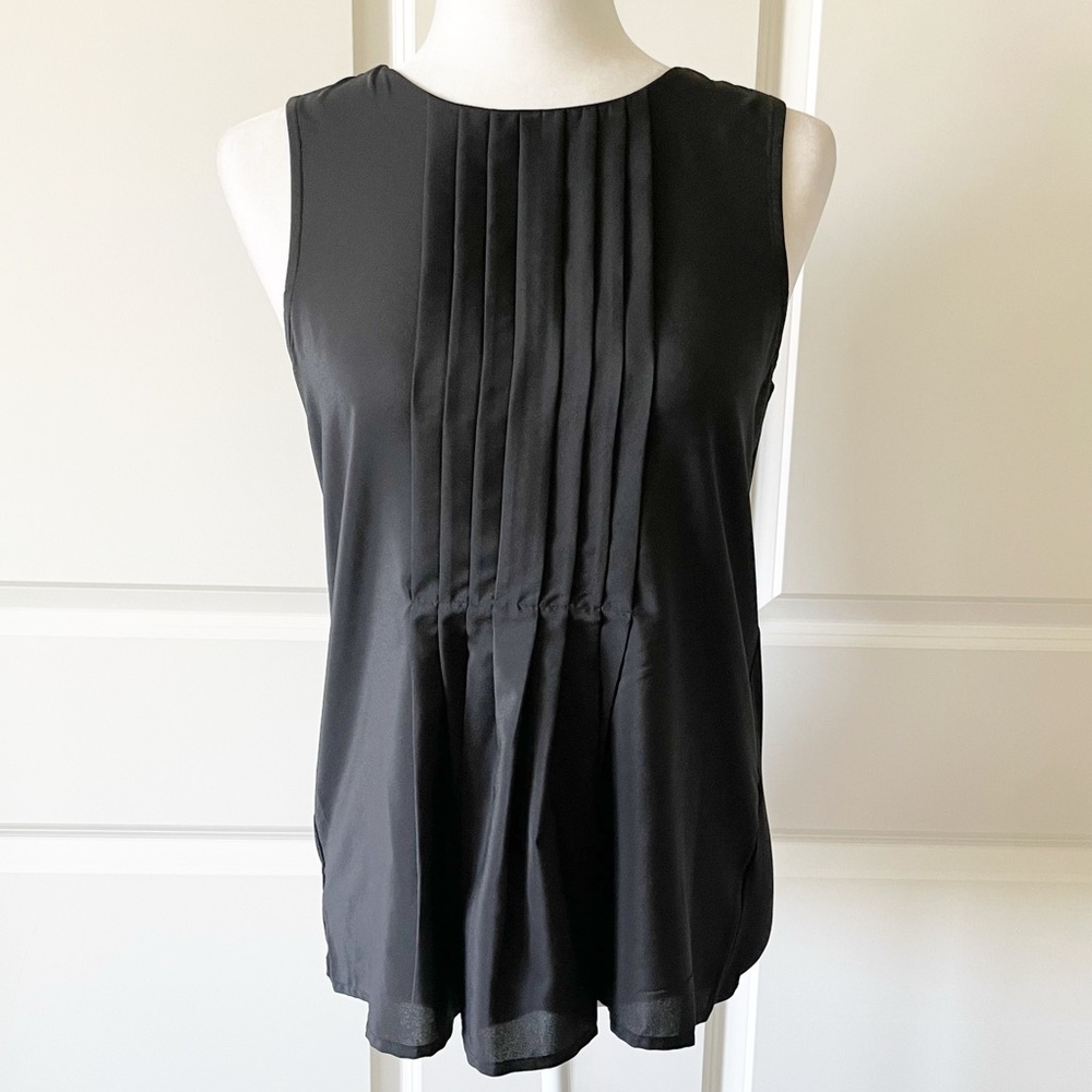 Banana Republic Factory Black Pleated Sleeveless Blouse Top Size XS